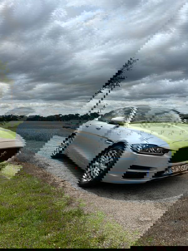 Jaguar XE 2.0 D Pure 2015