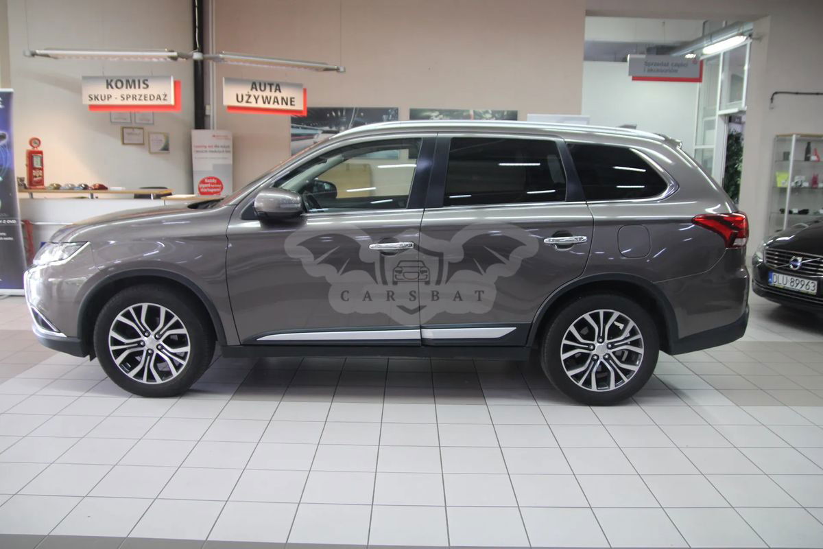 Mitsubishi Outlander III 2.0 Intense + Navi 4WD CVT 2017