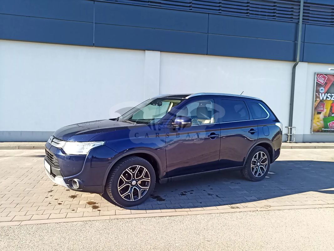 Mitsubishi Outlander III 2.2 DID Instyle Navi 2014