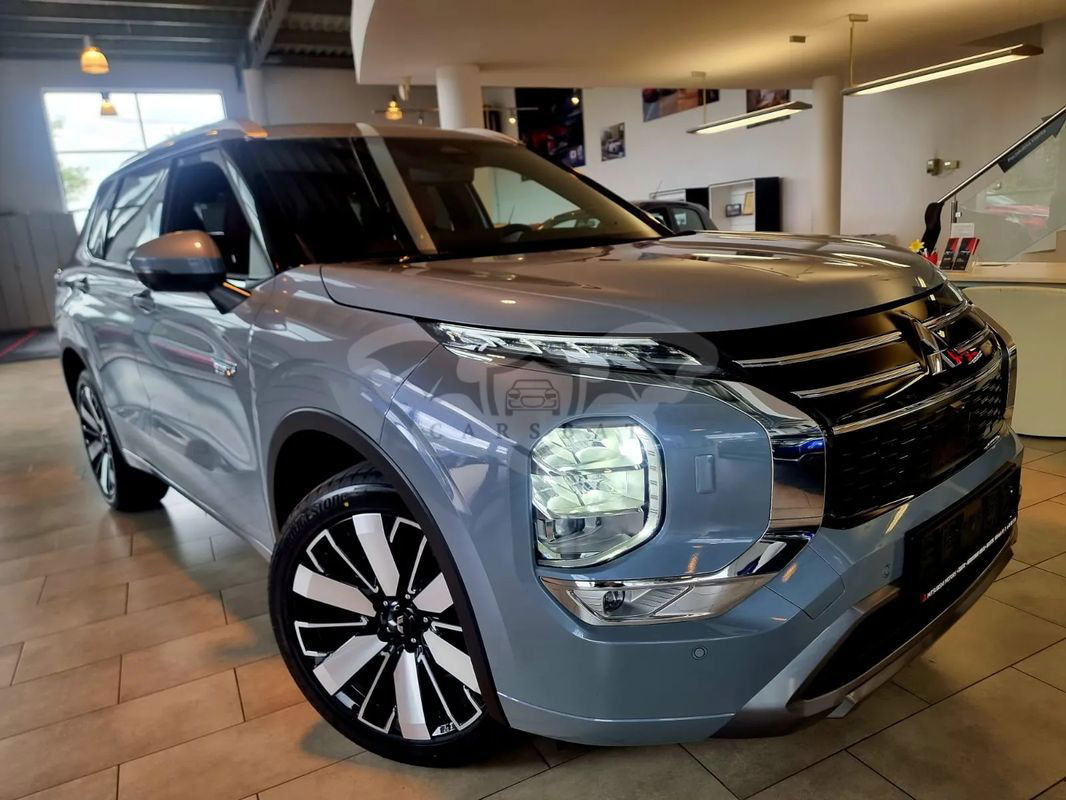 Mitsubishi Outlander IV PHEV Instyle Plus 2025