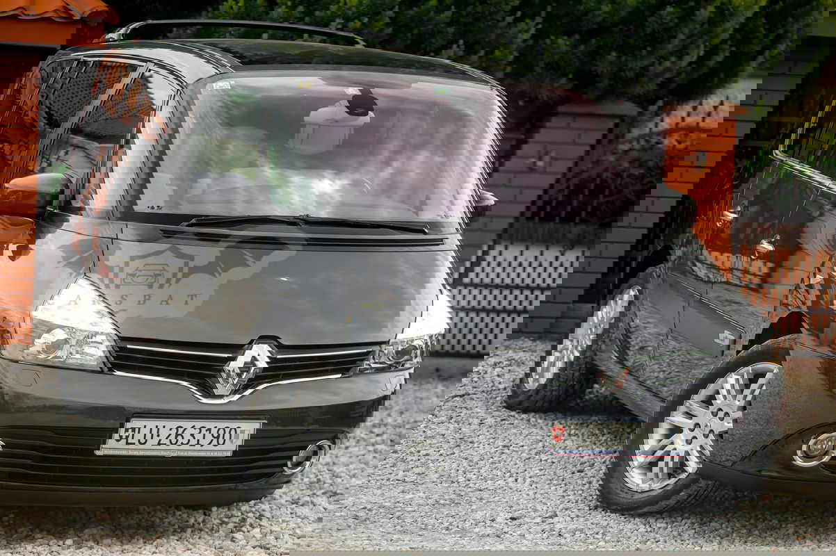 Renault Espace IV 2.0 Initiale 2012