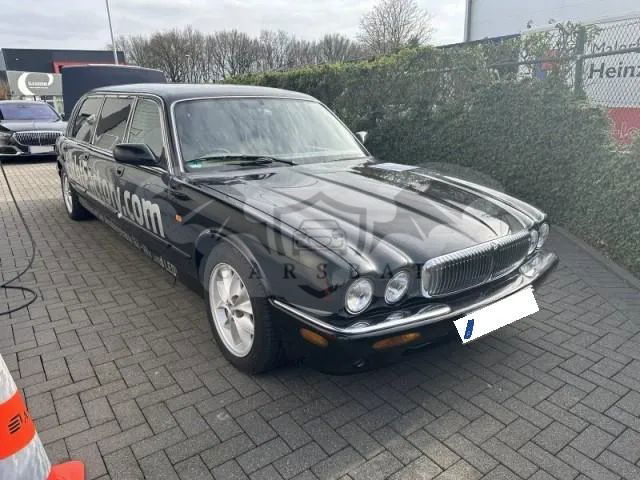 Jaguar Daimler 8 2000