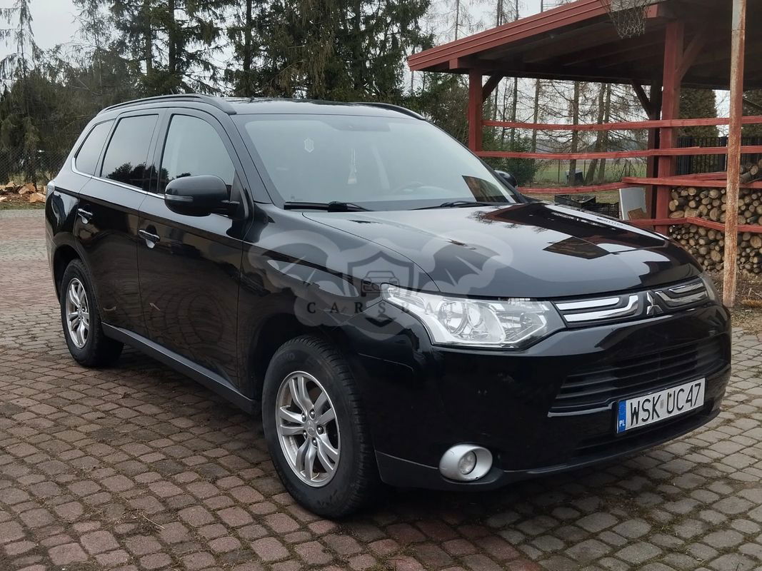 Mitsubishi Outlander III 2.2 DI-D 2WD Invite 2013