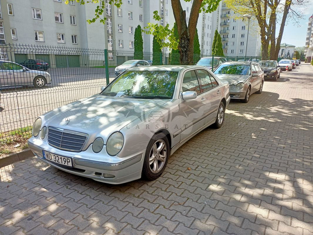 Mercedes-Benz E W210 2000