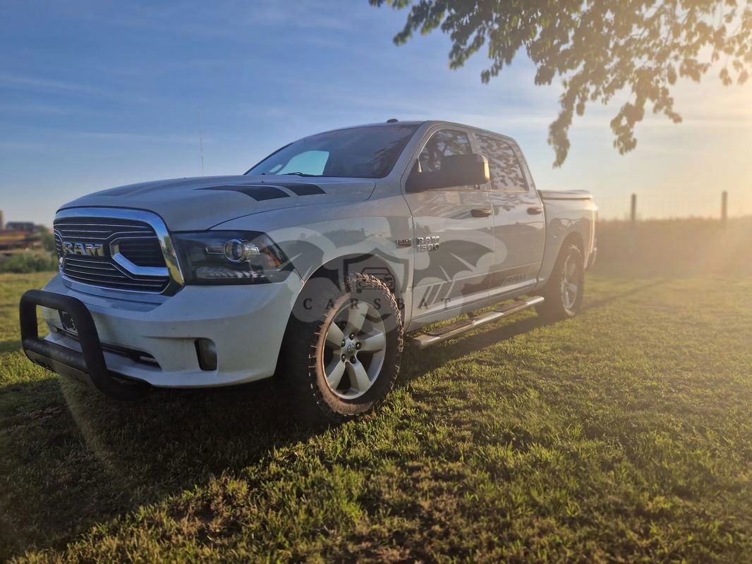 Dodge RAM 1500 5.7 4x4 2015
