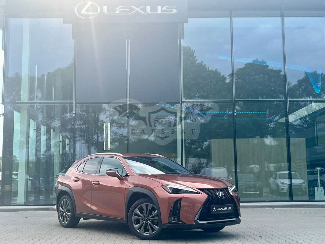 Lexus UX 2024