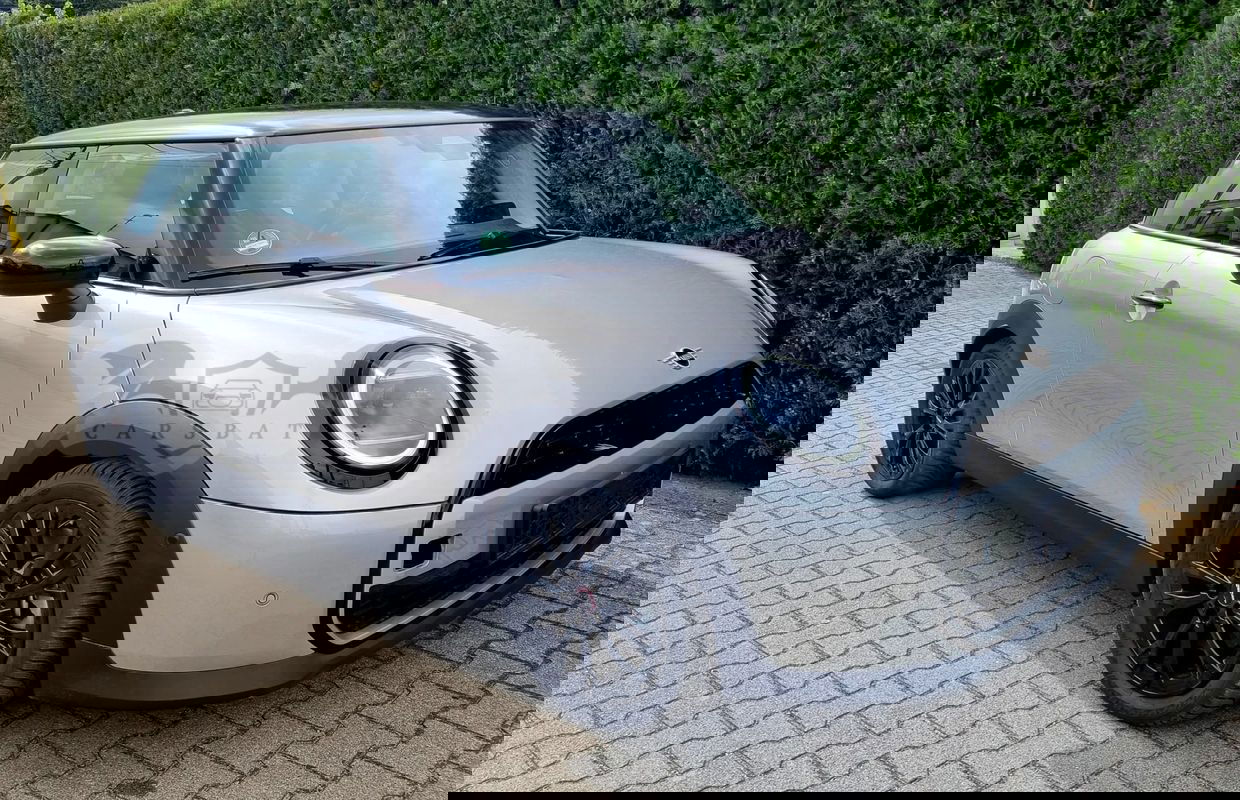 Mini Cooper C Linia Favoured 2024