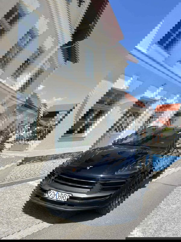 Porsche Macan I Standard 2022