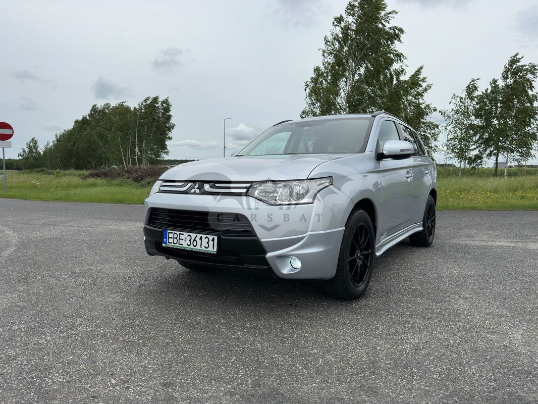 Mitsubishi Outlander III 2.2 DID Intense 2013