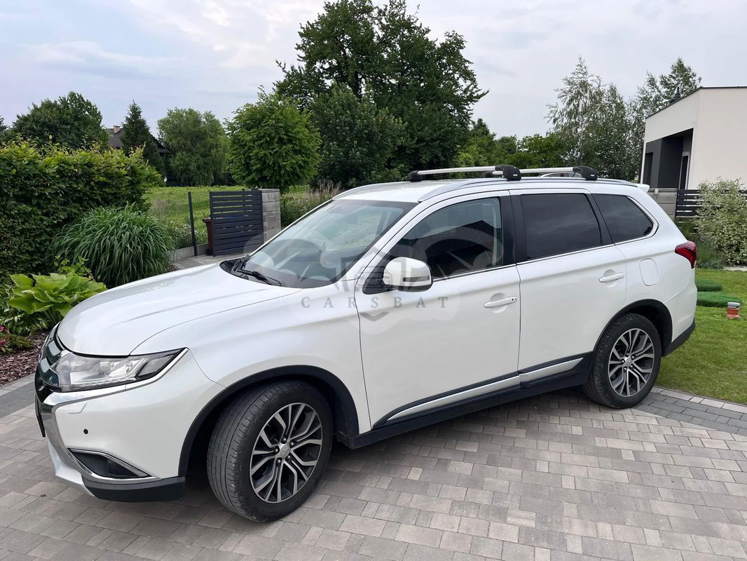 Mitsubishi Outlander III 2.0 Instyle + 4WD CVT 2016