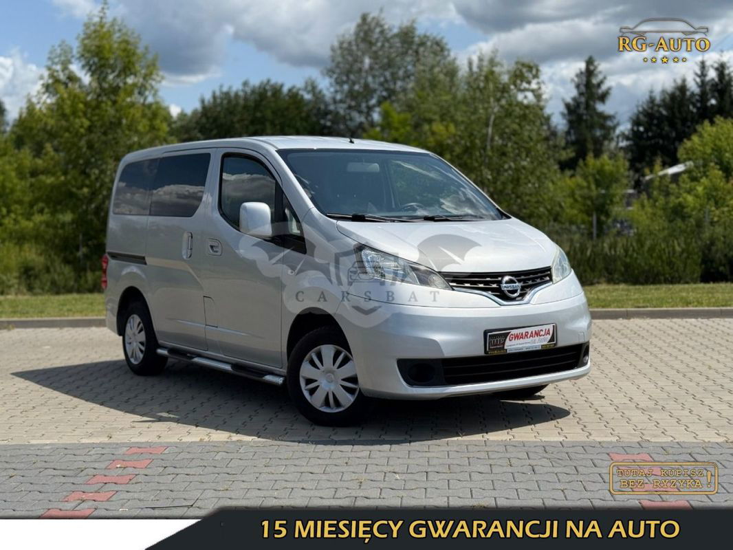 Nissan NV200 2011