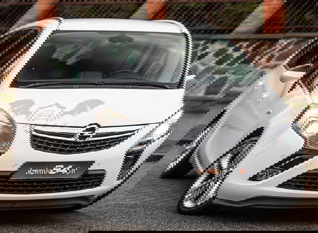 Opel Zafira C 2016