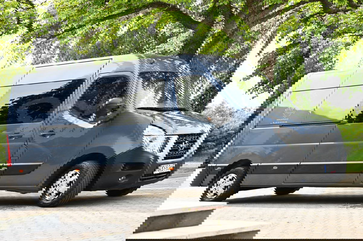 Nissan NV400 2017