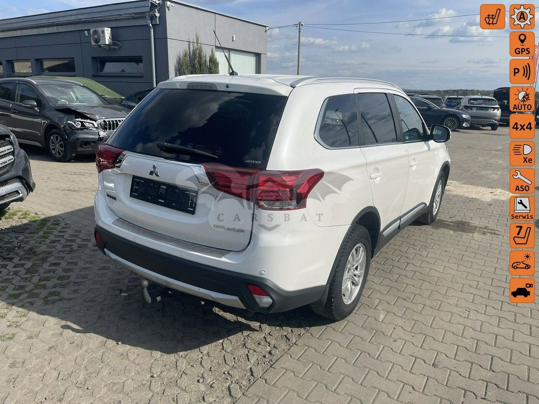 Mitsubishi Outlander III 2.2 DI-D 4WD Automatik Intense 2016