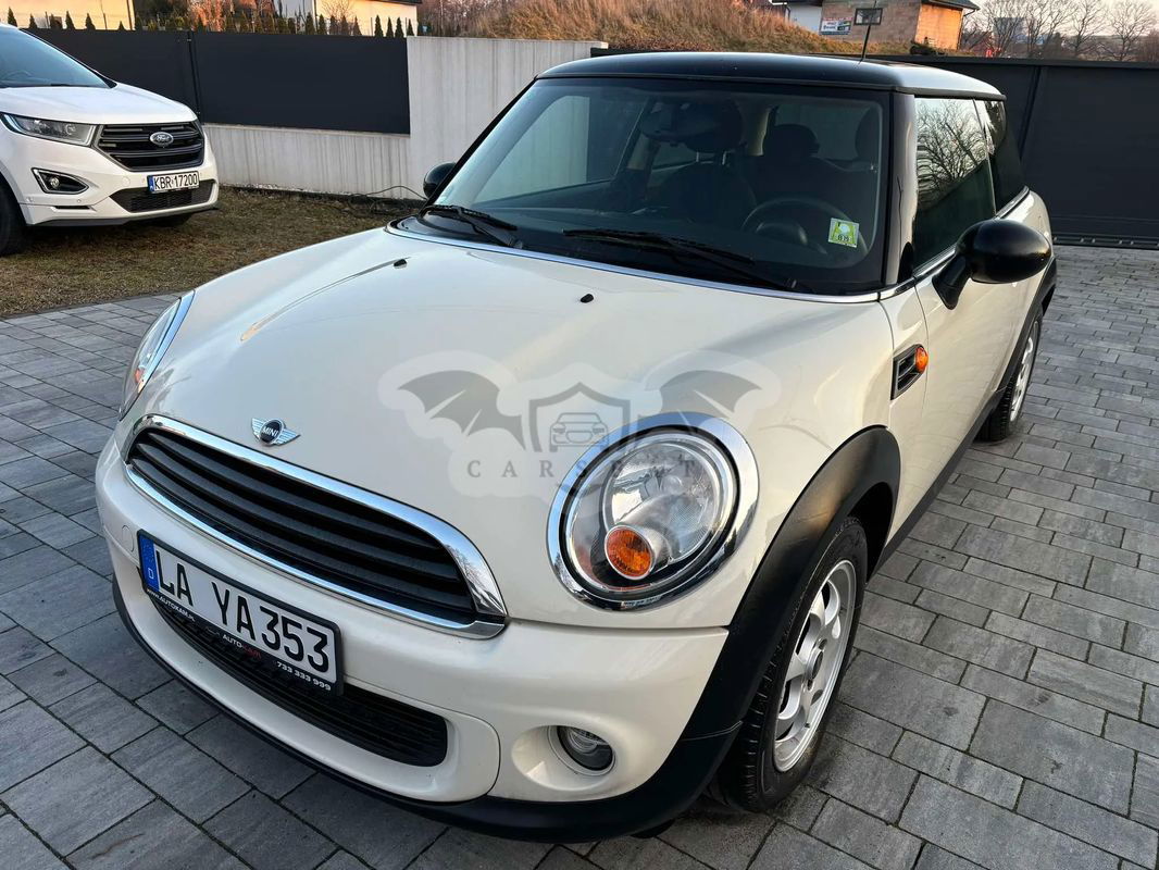 Mini Cooper Standard 2011