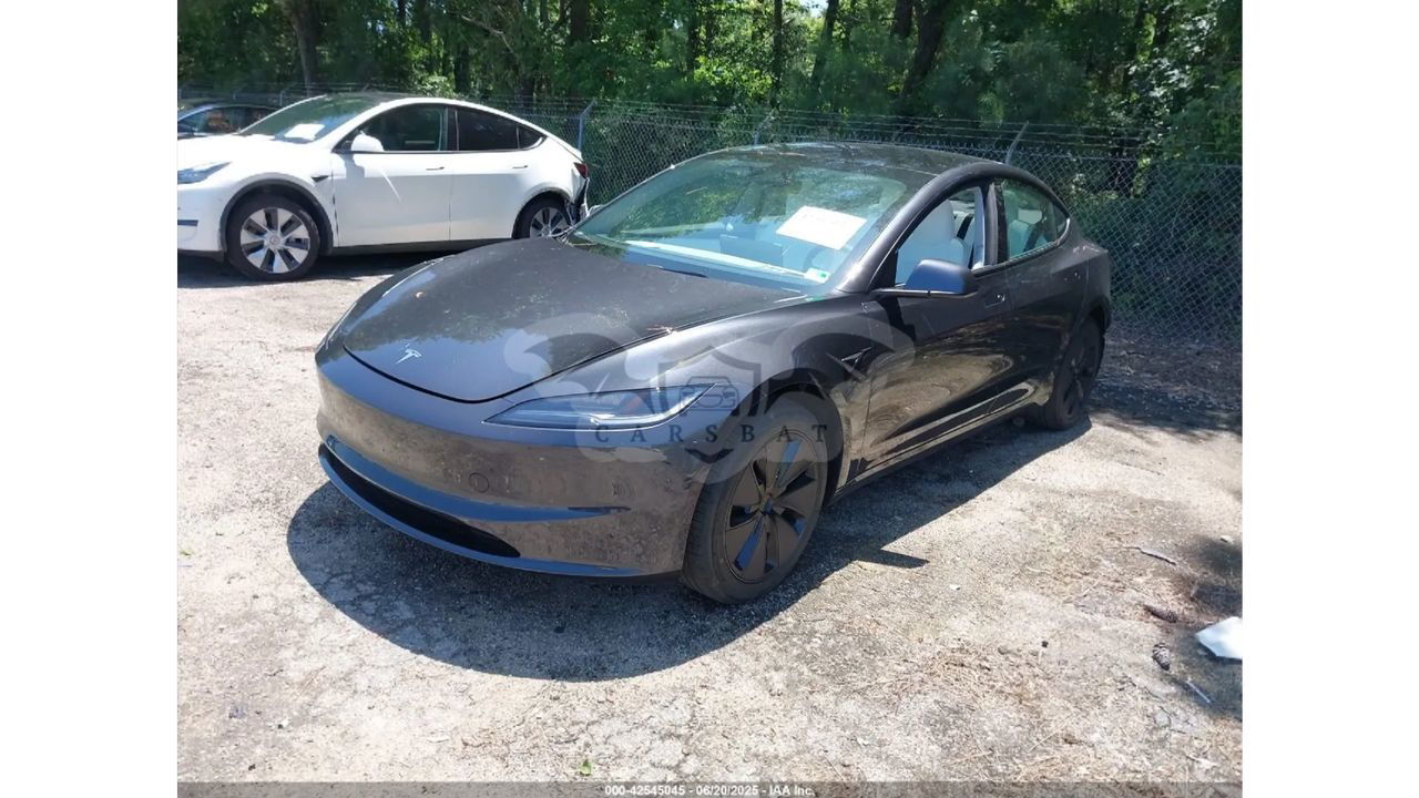 Tesla Model 3 2025