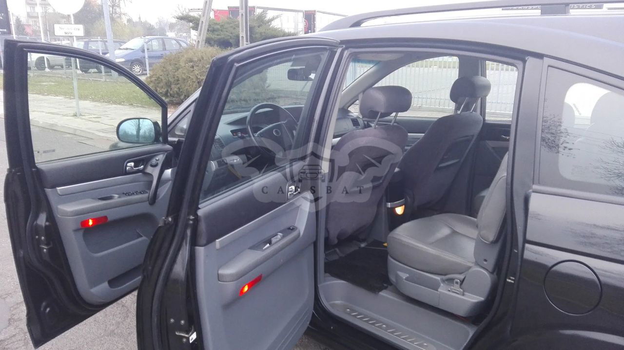 Ssangyong / KG Mobility Rodius 270 Xdi Exclusive 2007