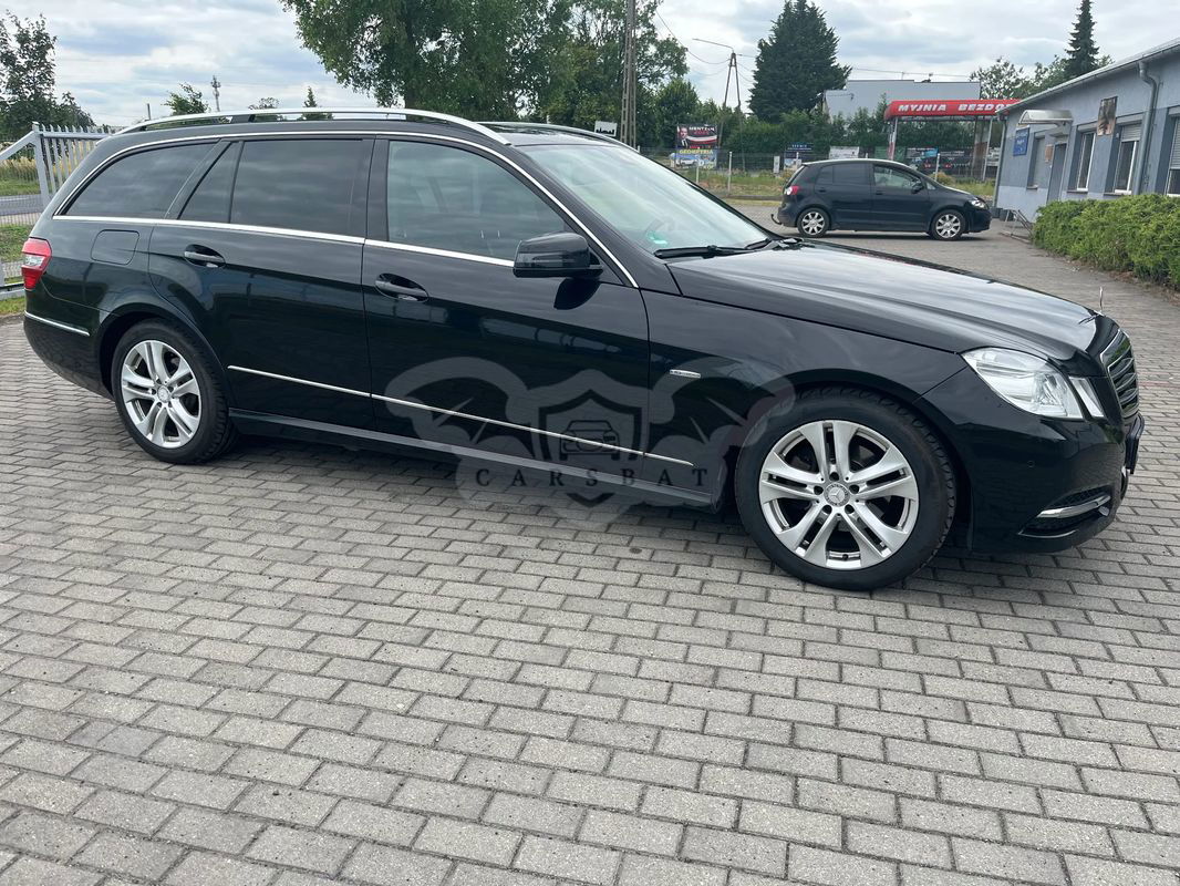 Mercedes-Benz E W212/W207 220 T CDI DPF BlueEFFICIENCY Automatik Avantgarde 2011