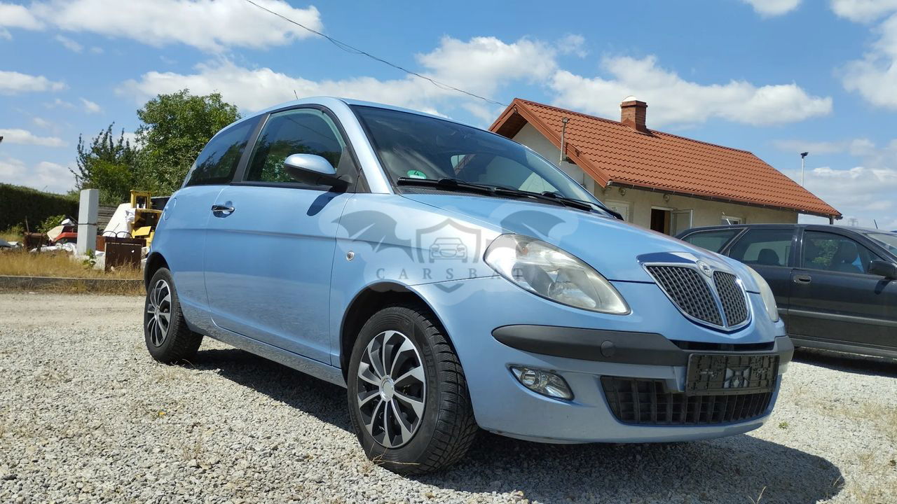 Lancia Ypsilon 1.2 8V Argento (5 os.) 2006