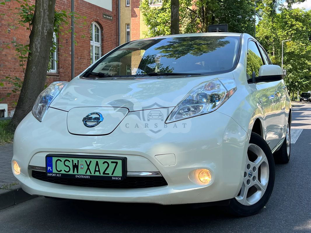 Nissan Leaf 24 kWh (mit Batterie) Visia + 2012