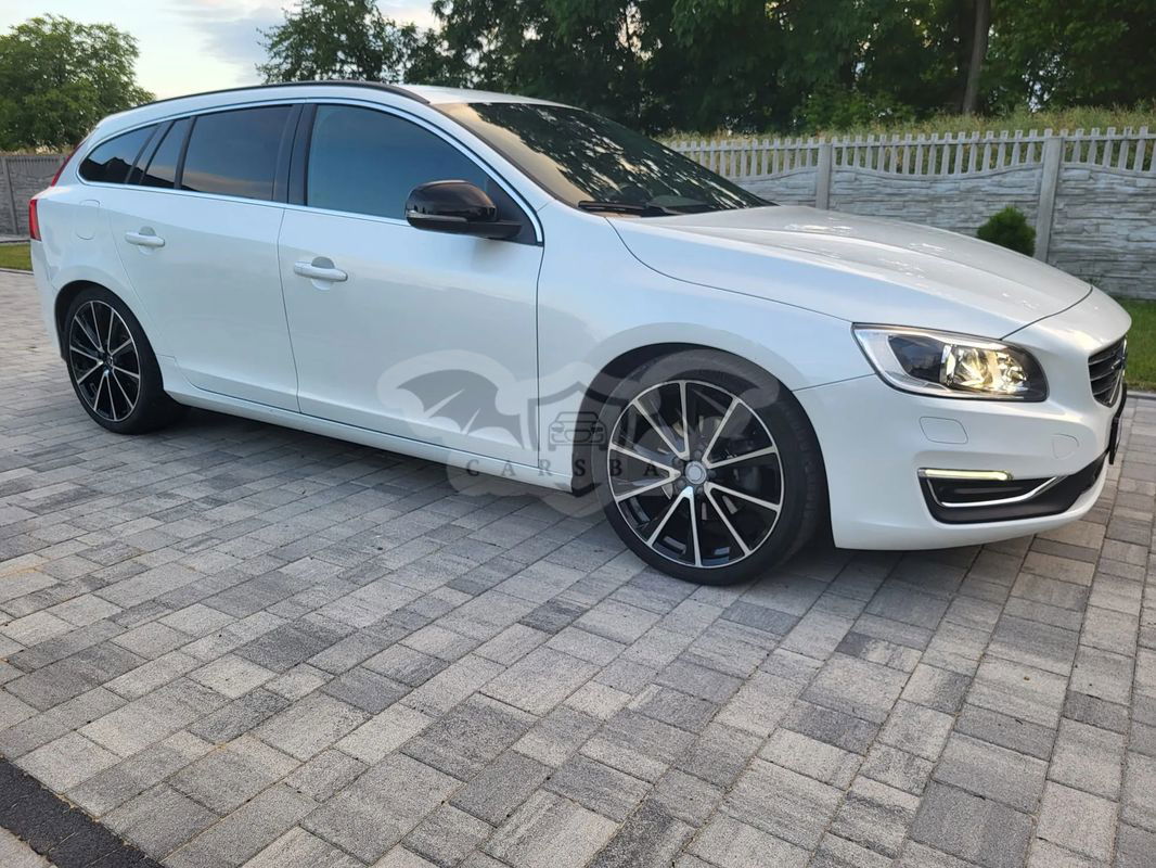 Volvo V60 I T5 Drive-E R-Design Momentum 2016