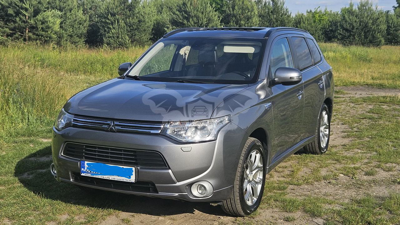 Mitsubishi Outlander III 2013