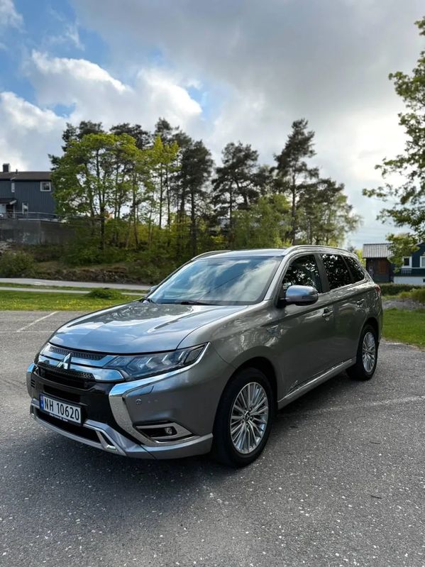Mitsubishi Outlander III PHEV Instyle 2020