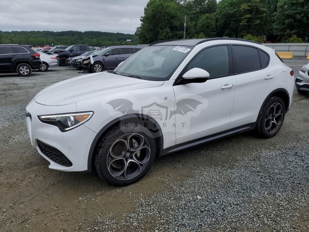 Alfa Romeo Stelvio 2023