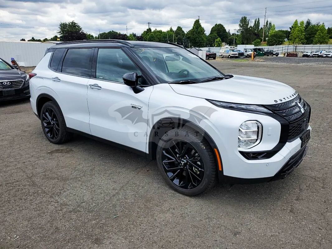 Mitsubishi Outlander IV 2024