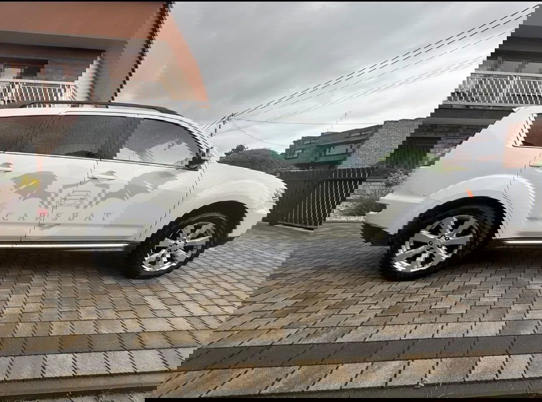 Mitsubishi Outlander III 2.0 Intense + NAVI 2WD EU5 2012