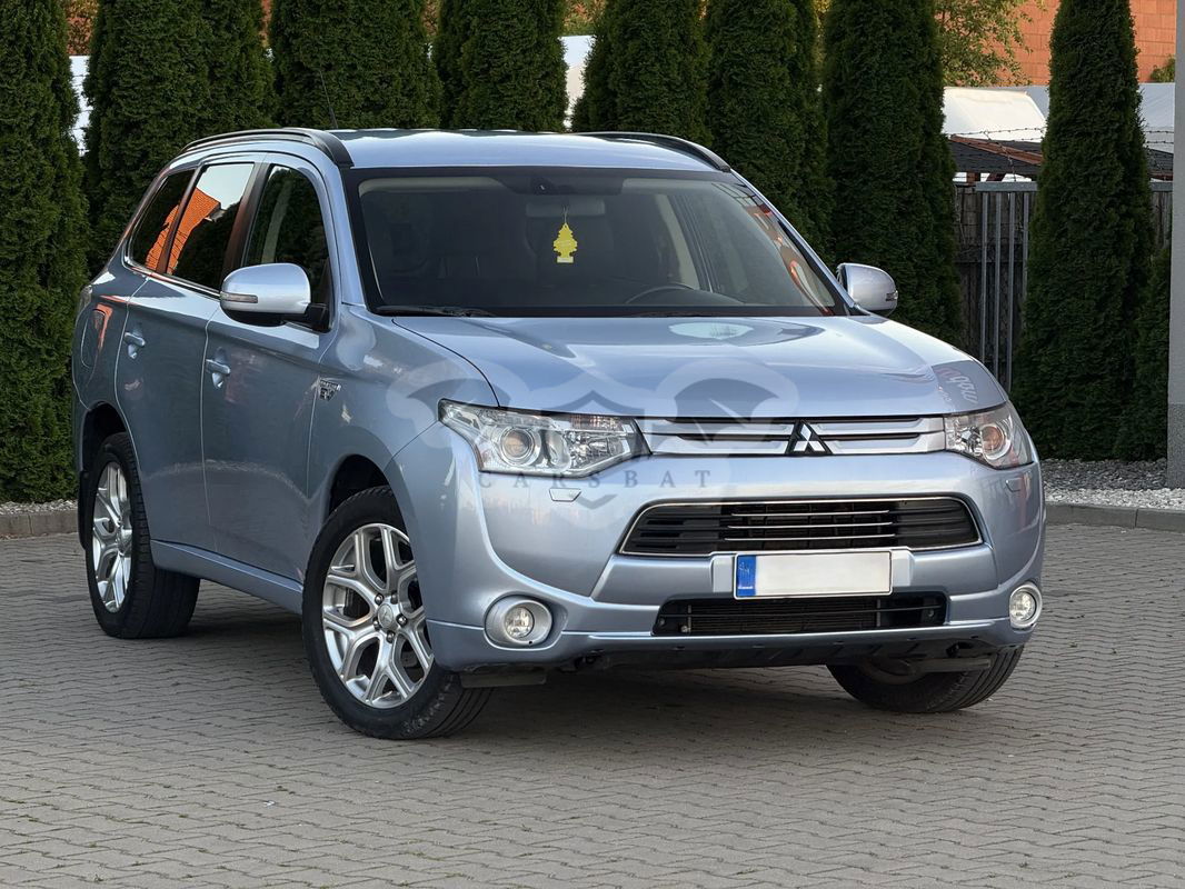 Mitsubishi Outlander III 2.0 4WD Plug-In Hybrid Plus 2014