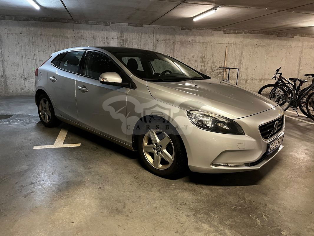 Volvo V40 II 2013