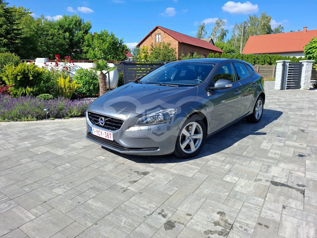 Volvo V40 II T2 Momentum 2015