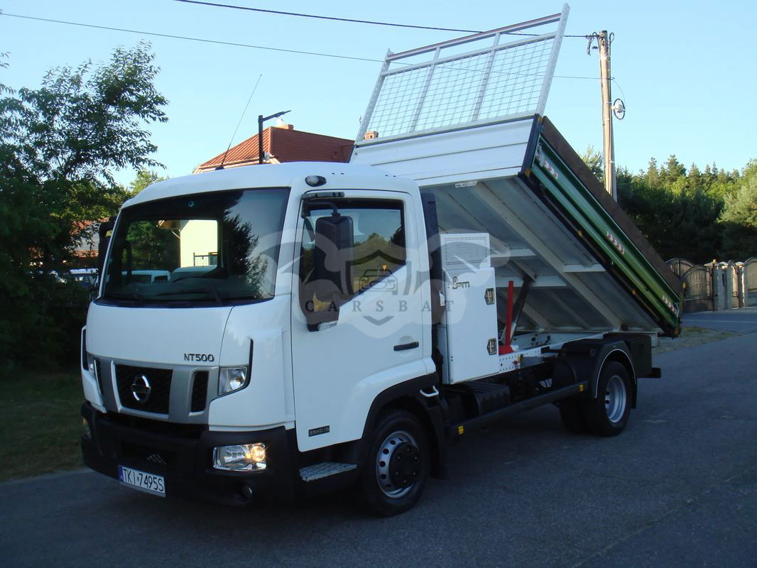 Nissan NT 2015
