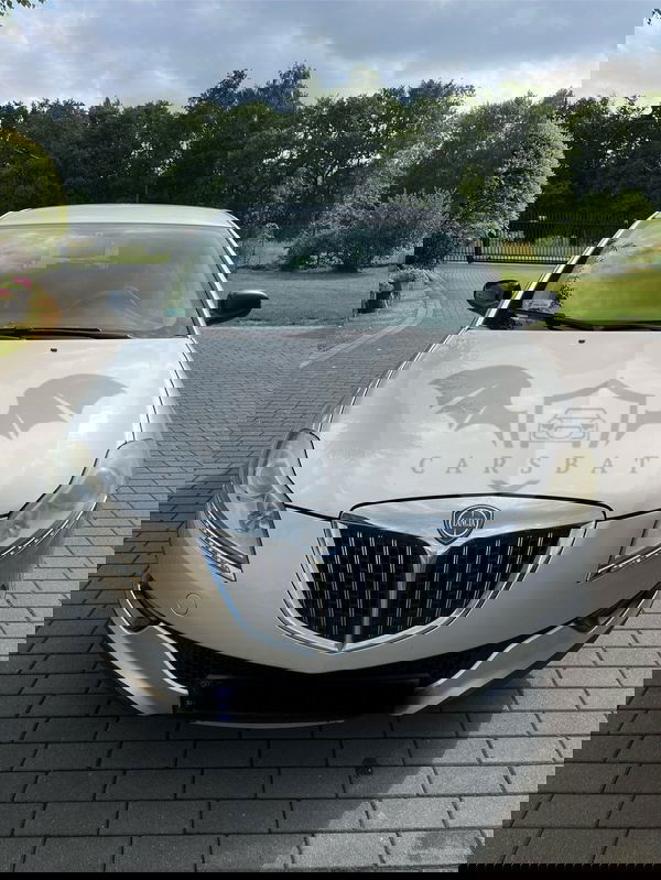 Lancia Delta 1.6 MJ Silver 2009
