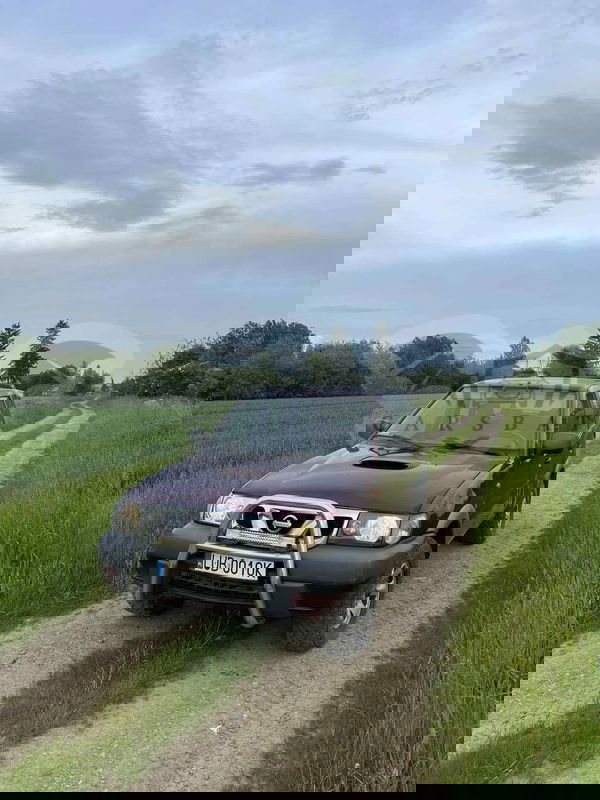 Nissan Terrano II 2004