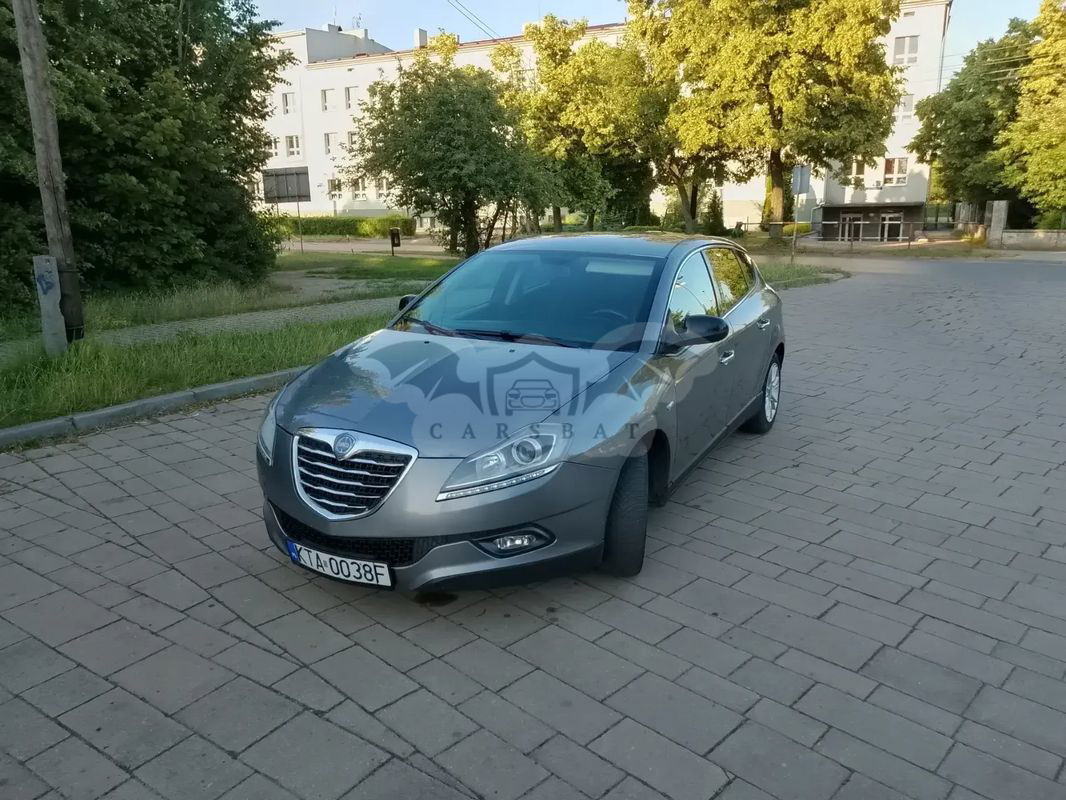 Lancia Delta 1.6 MultiJet 16v Silver 2011