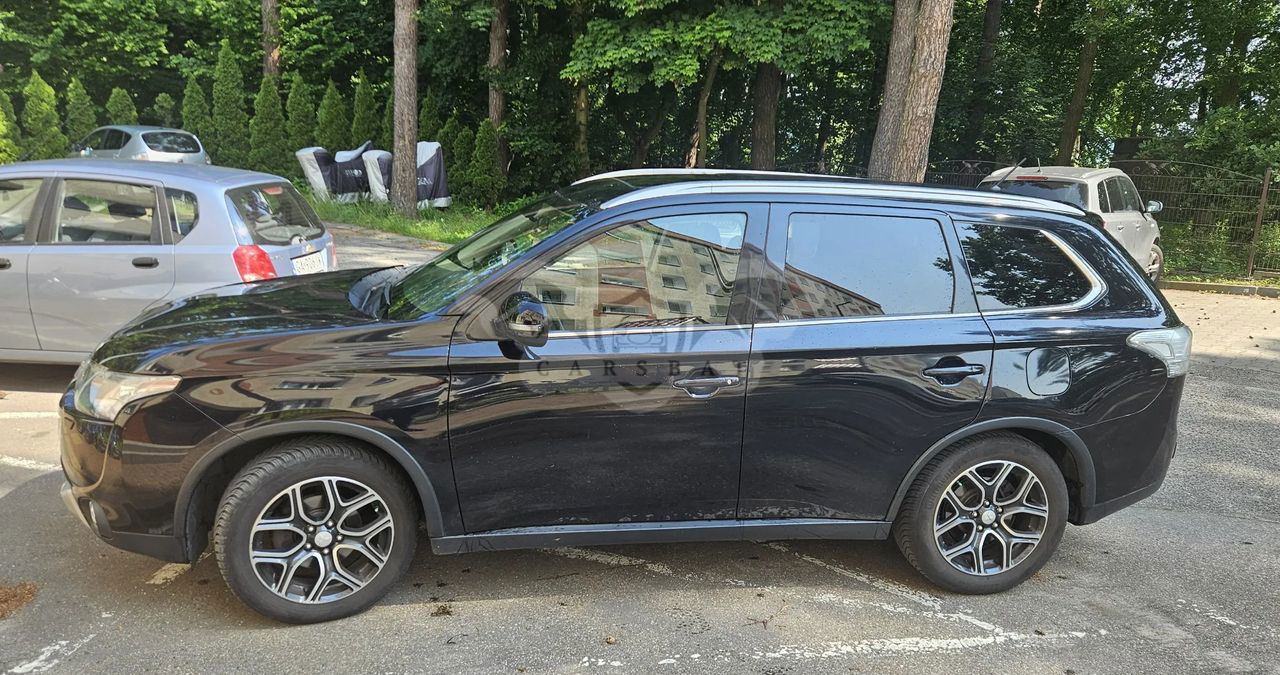 Mitsubishi Outlander III 2.0 Instyle Navi 4WD CVT 2015
