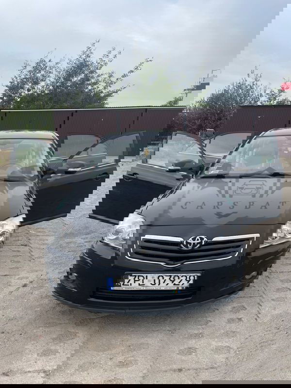 Toyota Avensis II 2.0 D-4D Sol 2007