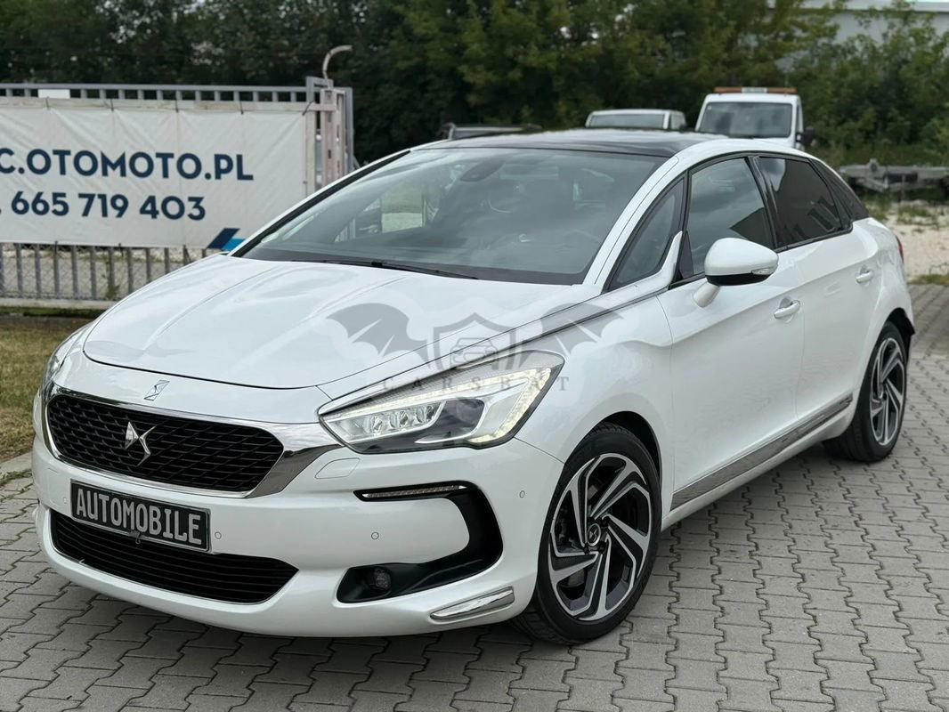 DS DS5 2015