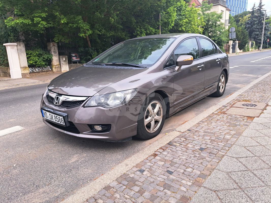Honda Civic VIII Hybrid 1.3i-DSI VTEC IMA CVT Comfort 2010