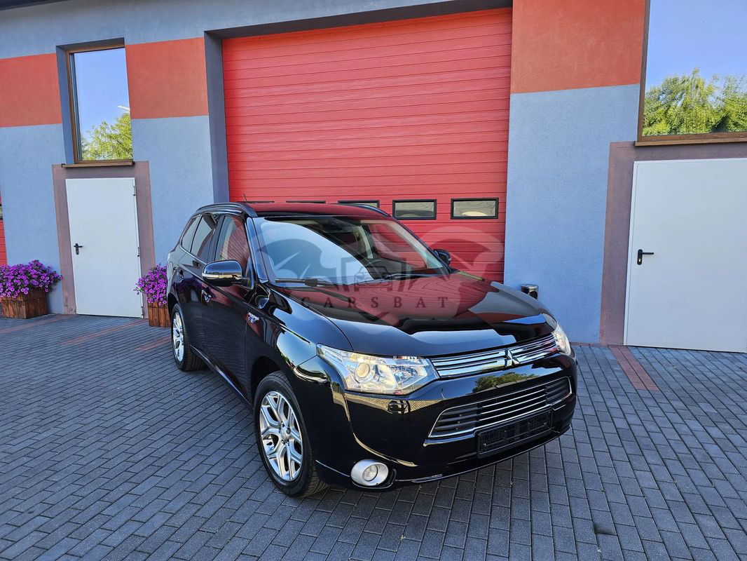 Mitsubishi Outlander III 2.0 Intense + 2WD EU5 CVT 2014
