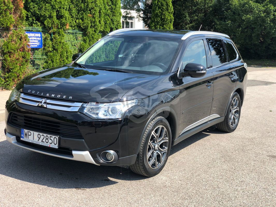 Mitsubishi Outlander III 2.0 Intense + Navi 4WD CVT 2015