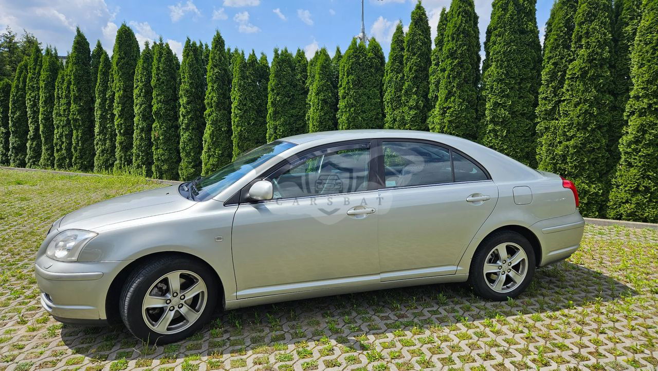 Toyota Avensis II 2004