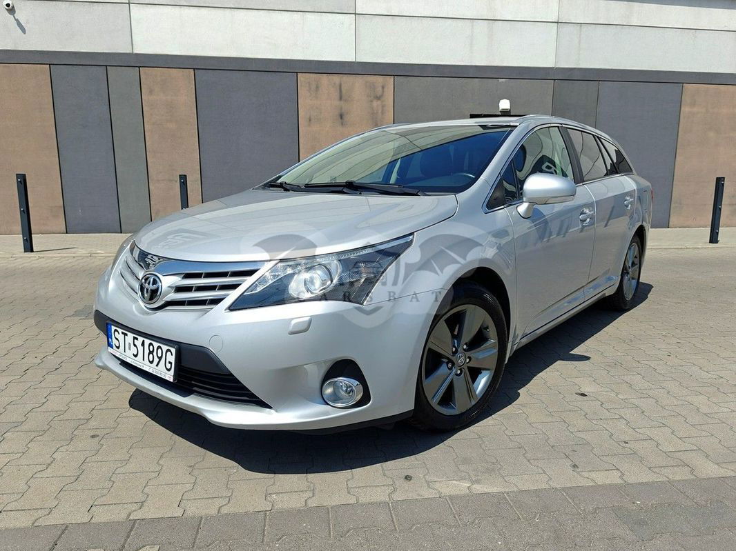 Toyota Avensis III 2.0 D-4D Premium 2015