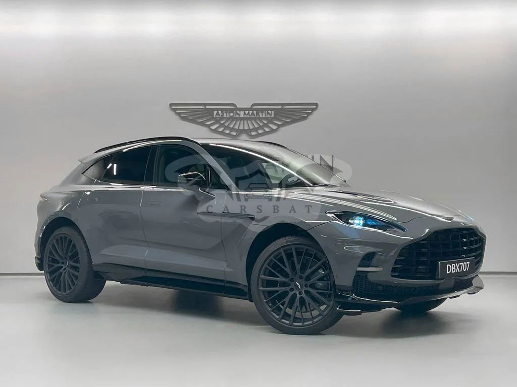 Aston Martin DBX 2025