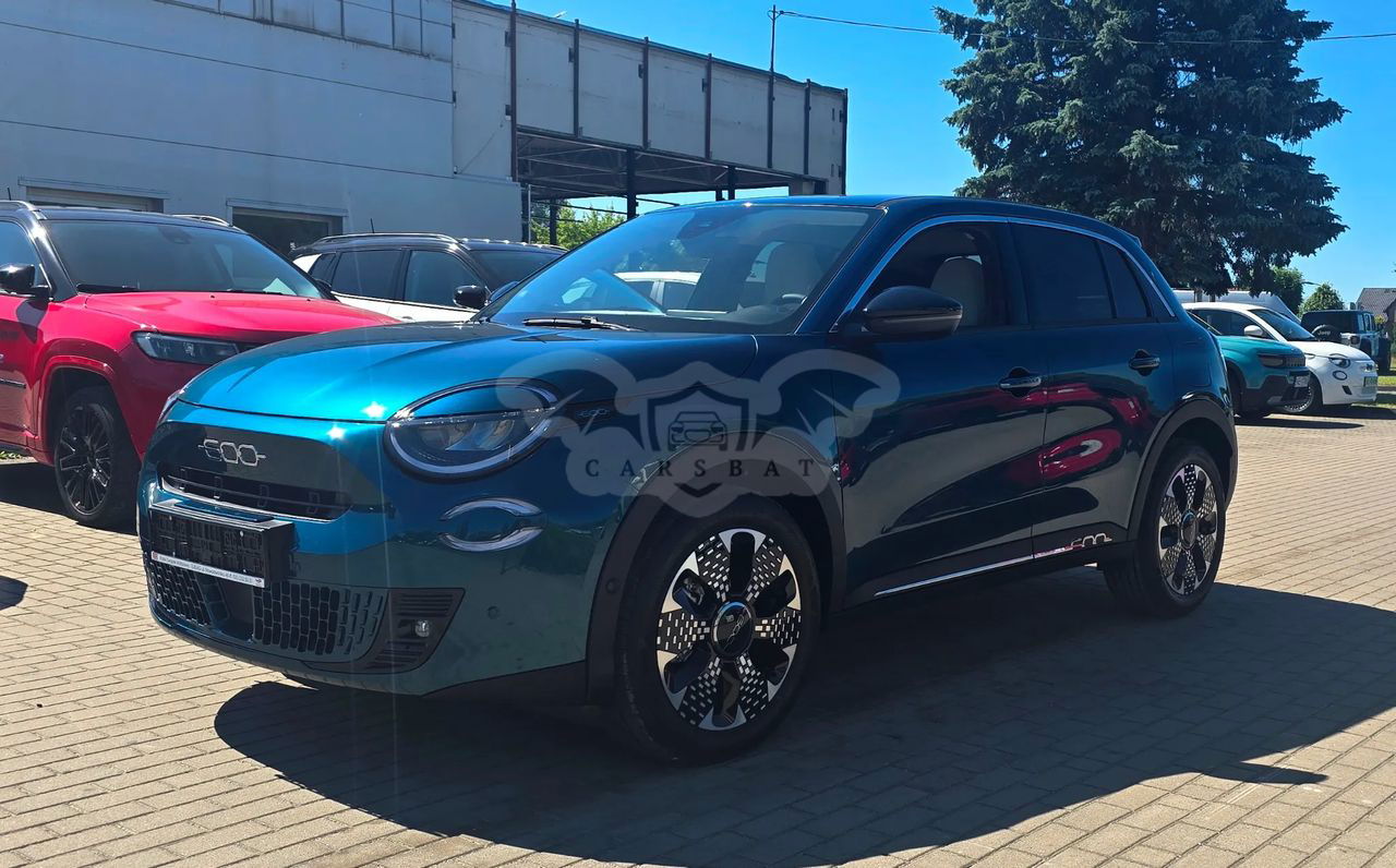 Fiat 600 1.2 Turbo Hybrid La Prima eDCT 2025
