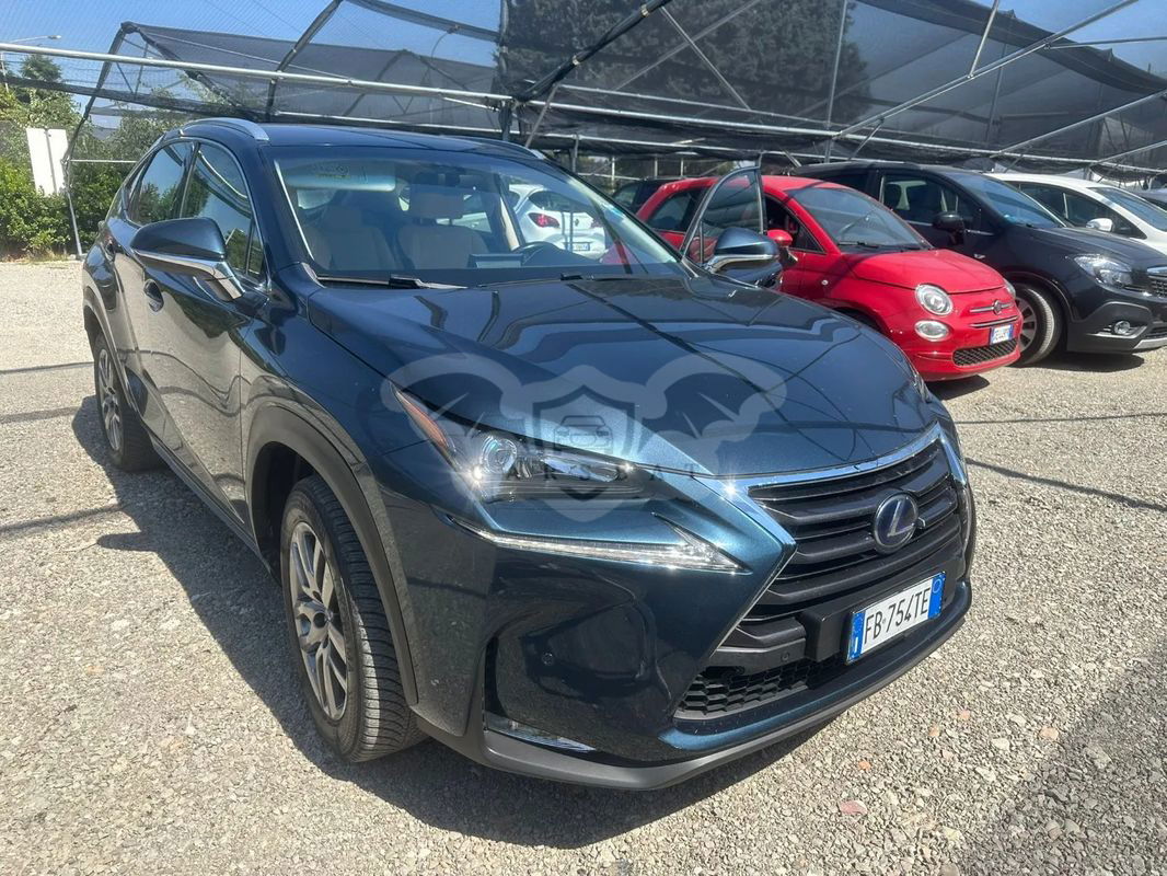 Lexus NX I 300h Business Edition AWD 2015