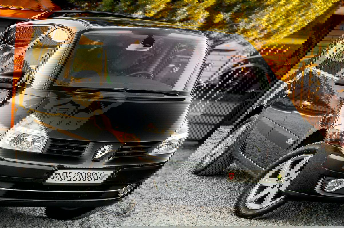 Renault Espace IV 2.0 Dynamique 2012