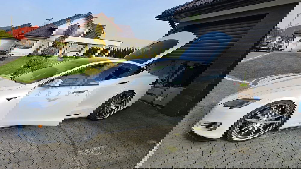 Tesla Model S 2019